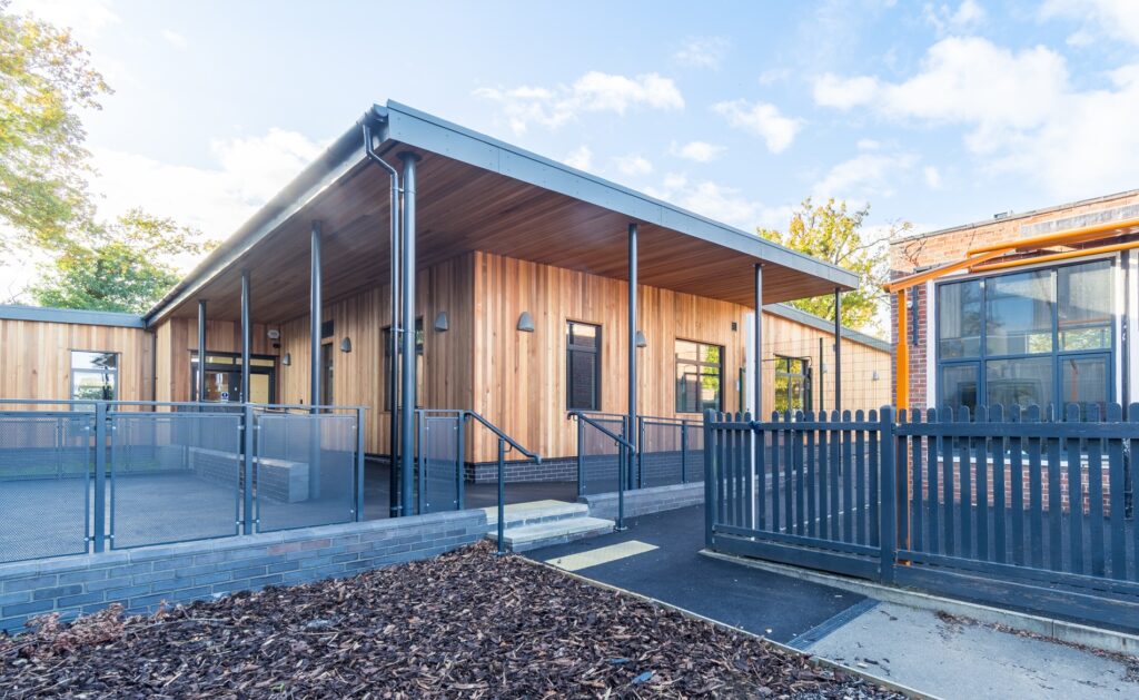 Modular timber frame building for SEND provision at The Oaks Specialist College