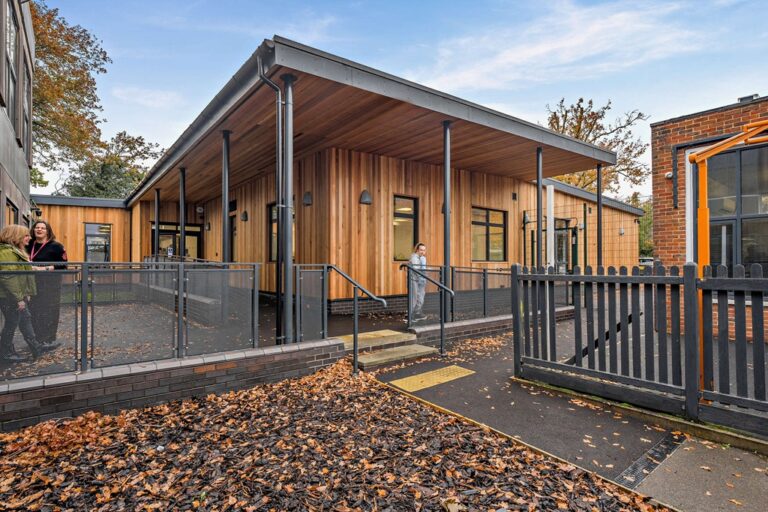 Modular timber frame building for SEND provision at The Oaks Specialist College