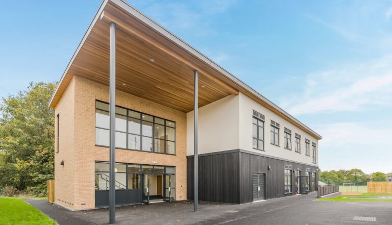 6th Form Centre at Henley Bank High School by TG escapes